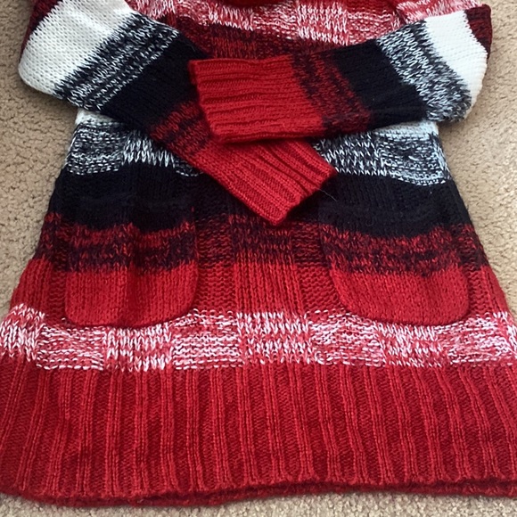 Sweater with Pockets - Picture 3 of 6